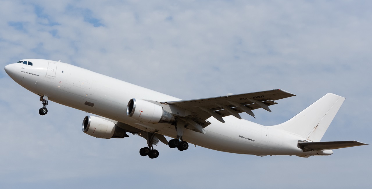 Airbus A300F, A300B4 Charter